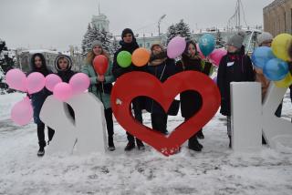 Молодь Кам’янського започаткувала флешмоб до Дня Соборності